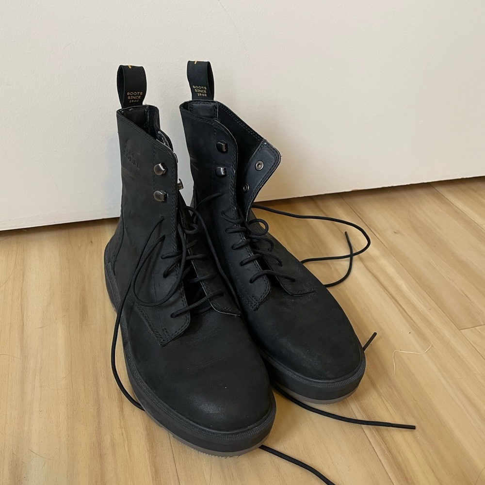 Women’s Sample Sorel Black Combat Boots